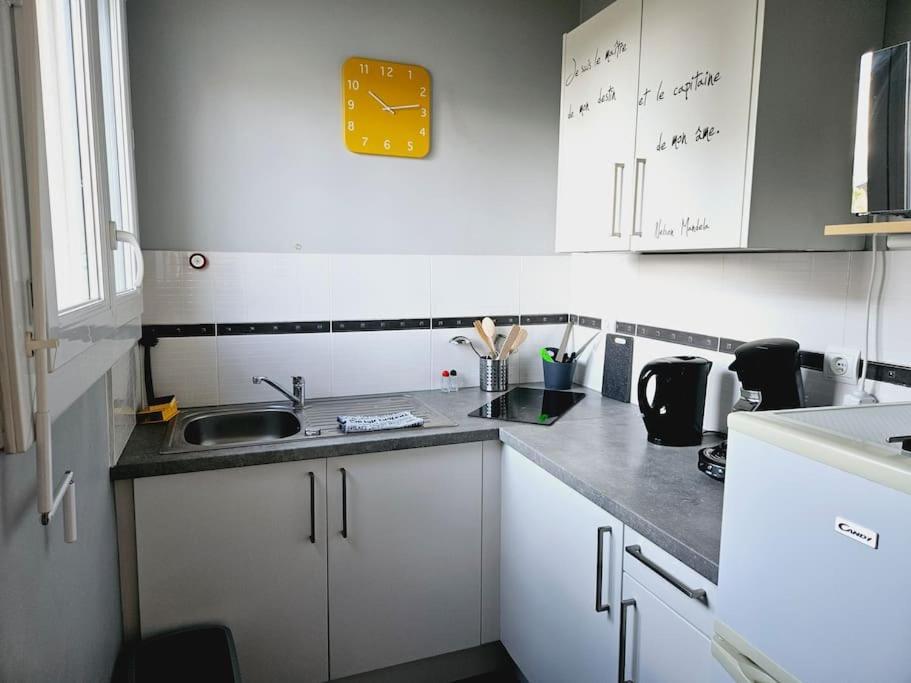 ואלנס Le Studio De Max - Terrasse Et Parking מראה חיצוני תמונה
