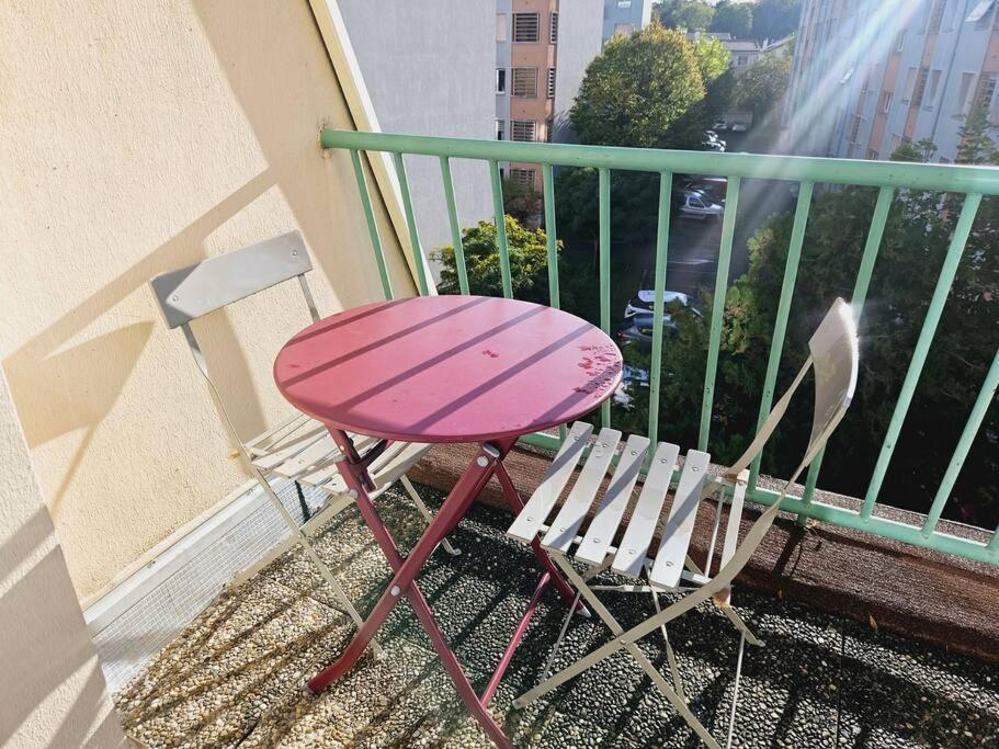 ואלנס Le Studio De Max - Terrasse Et Parking מראה חיצוני תמונה