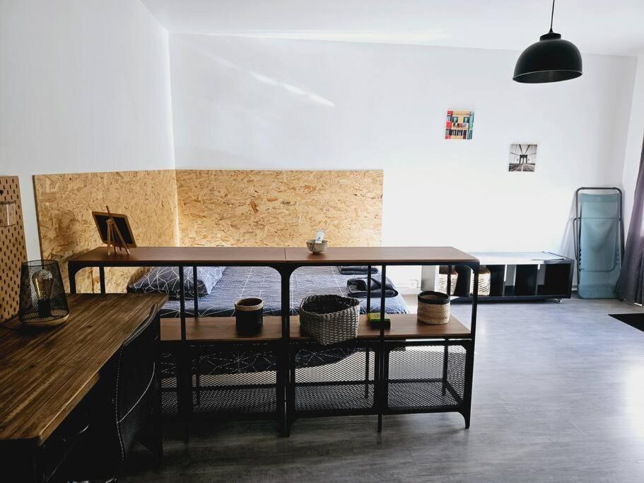 ואלנס Le Studio De Max - Terrasse Et Parking מראה חיצוני תמונה